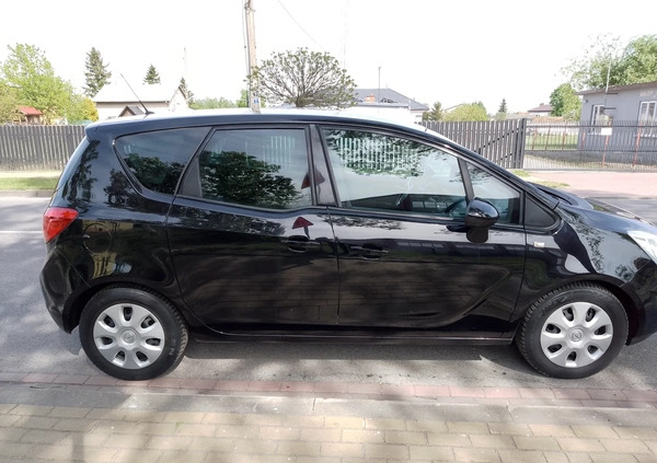Opel Meriva cena 21100 przebieg: 194000, rok produkcji 2011 z Radom małe 301